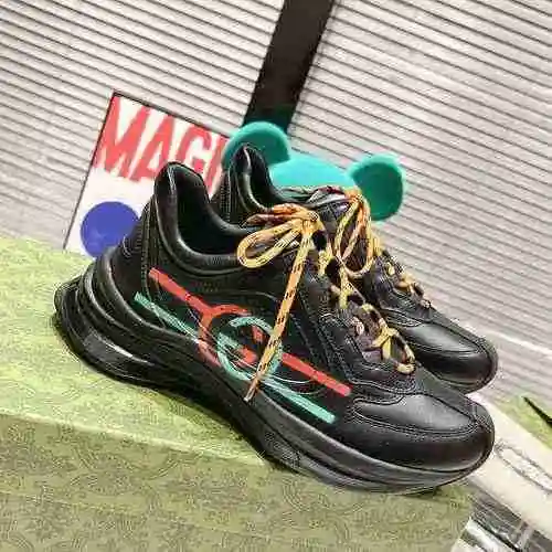 Código de pareja GUCCI: 0811D60 Talla: 35-44. (45 personalizados sin devolución ni cambio)