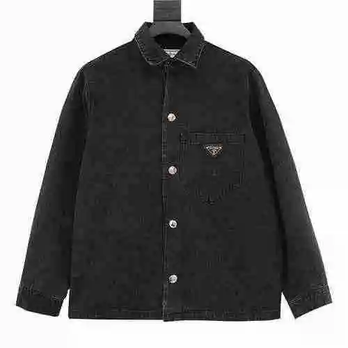 PRADA Camisa vaquera con etiqueta triangular y lavado de Prada