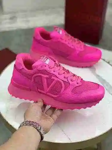 Código de pareja Valentino: 0809C90 Talla: talla 35-39 de mujer (se puede personalizar la talla 40 d
