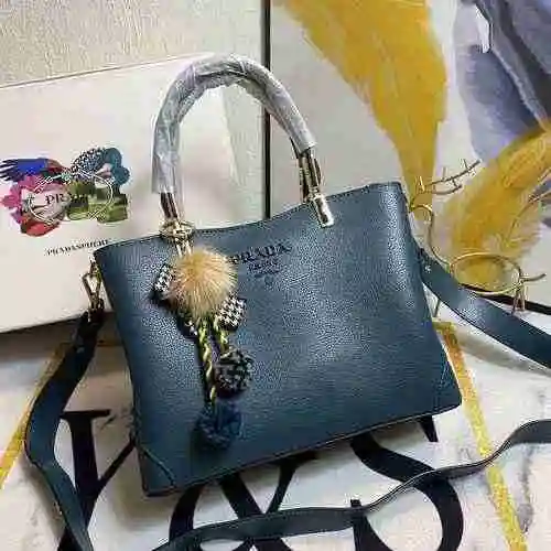 El bolso está hecho de piel de vaca original importada, con una bolsa de regalo de entrega de alta c