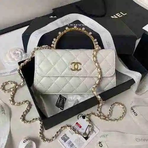 El bolso con cadena con fragancia pequeña de Chanel adopta cuero original importado de primer nivel 