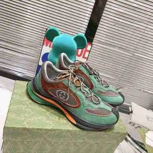 Código de pareja GUCCI: 0811D60 Talla: 35-44. (45 personalizados sin devolución ni cambio)