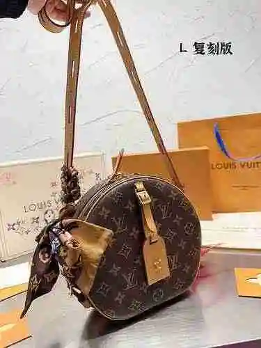 El bolso cruzado está hecho de material de lona importado, con una bolsa de regalo de entrega de alt