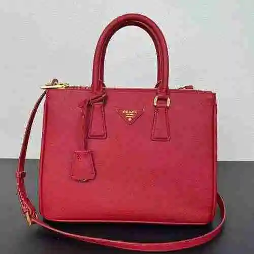 El bolso está hecho de piel de vaca original importada, con una bolsa de regalo de entrega de alta c