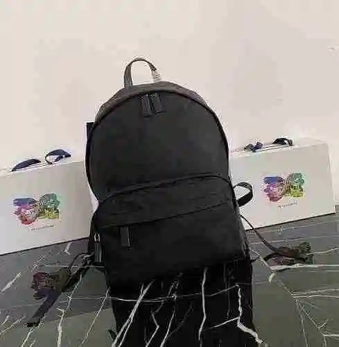 PRADA Mochila Prada para hombre hecha de material de lona importado, bolsa de regalo con entrega de 