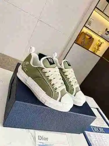 Código de pareja Dior: 0811C00 Talla: Mujer 35-40, Hombre 39-45