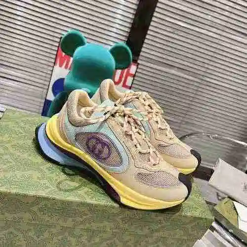 Código de pareja GUCCI: 0811D60 Talla: 35-44. (45 personalizados sin devolución ni cambio)