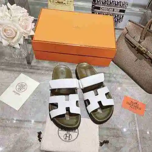 Hermes Código Pareja: 0808C00 Talla: Mujer 35-39 (Mujer 40 Personalizado) Hombre 39-44