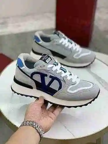 Código de pareja Valentino: 0809C90 Talla: talla 35-39 de mujer (se puede personalizar la talla 40 d