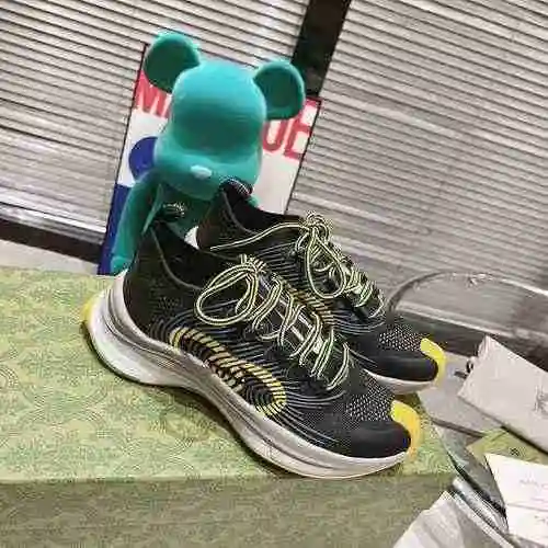 Código de pareja GUCCI: 0811D40 Talla: 35-44. (45 personalizados sin devolución ni cambio)