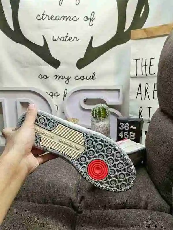 ,