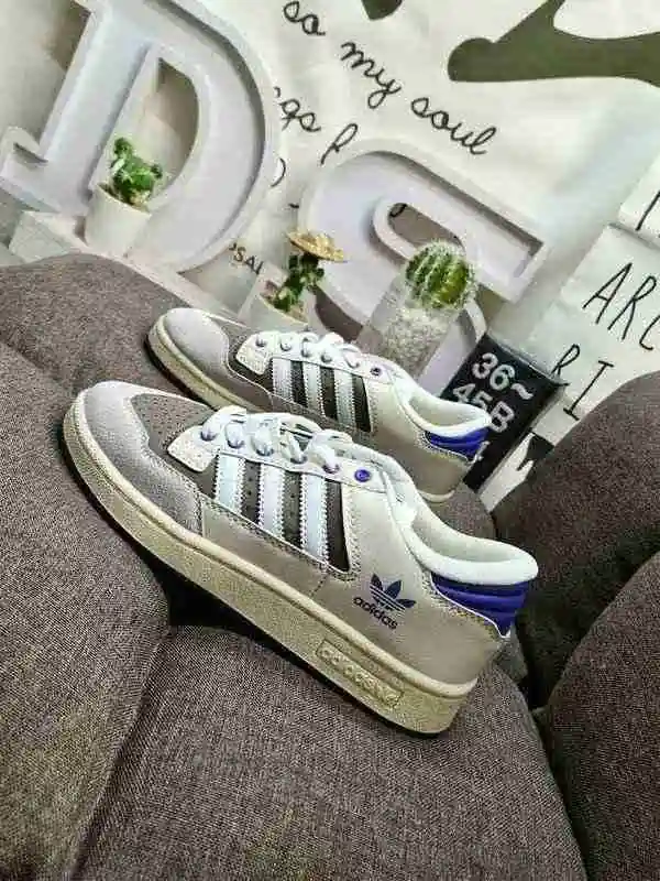 ,