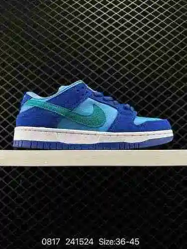 La colección de zapatos de críquet Nike SB Zoom Dunk Low es una zapatilla casual clásica y versátil 
