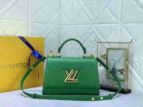 El bolso está hecho de piel de vaca original importada, con una bolsa de regalo de entrega de alta c