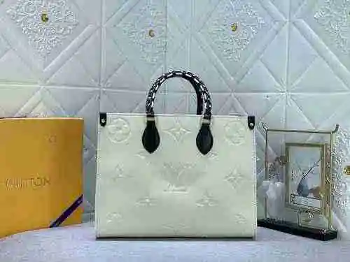 El bolso está hecho de piel de vaca original importada, con una bolsa de regalo de entrega de alta c
