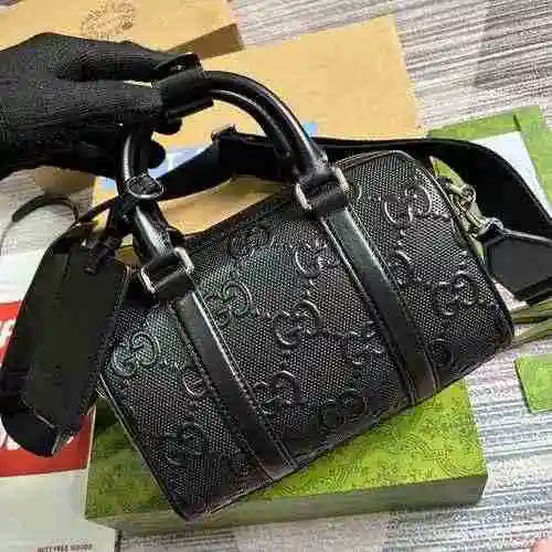 El bolso GUCCI Gucci está hecho de cuero original importado de primer nivel y una versión réplica de