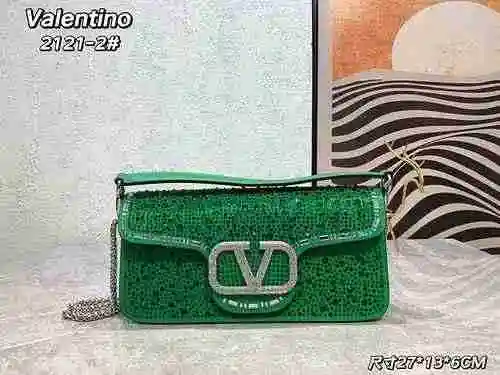 El bolso está hecho de cuero original importado de primer nivel y una réplica de alta gama para su e