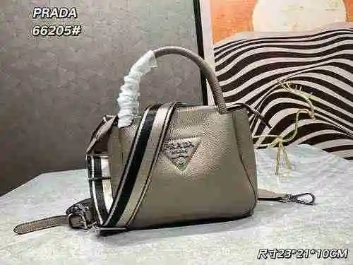 El bolso está hecho de cuero original importado de primer nivel y una réplica de alta gama para su e