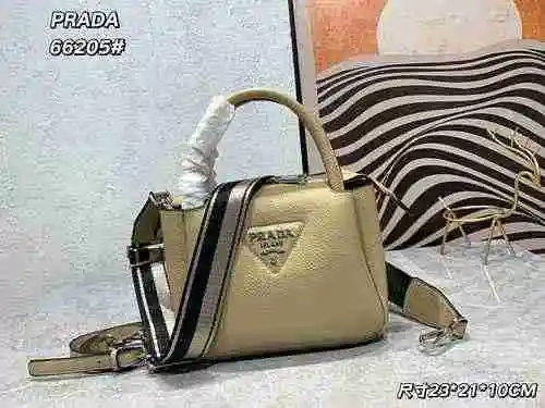 El bolso está hecho de cuero original importado de primer nivel y una réplica de alta gama para su e