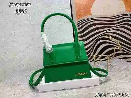 El bolso está hecho de cuero original importado de primer nivel y una réplica de alta gama para su e