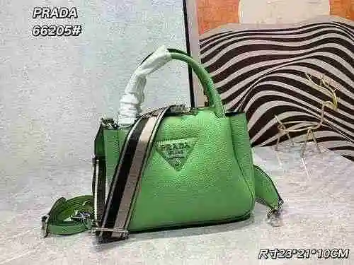 El bolso está hecho de cuero original importado de primer nivel y una réplica de alta gama para su e