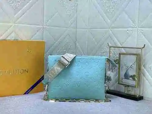 El bolso cruzado está hecho de piel de vaca original importada, con una bolsa de regalo de entrega d