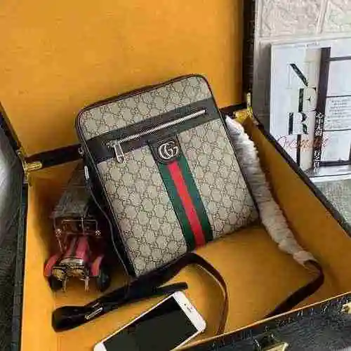 Bolso bandolera GUCCI Gucci para hombre hecho de material de lona importado, bolsa de regalo con ent