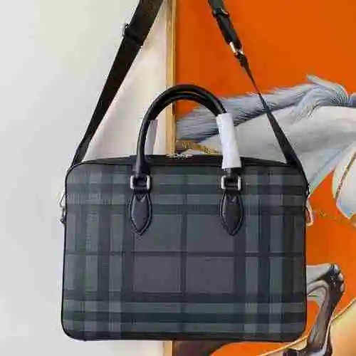 Maletín para hombre Burberry hecho de material de lona importado, bolsa de regalo con entrega de alt