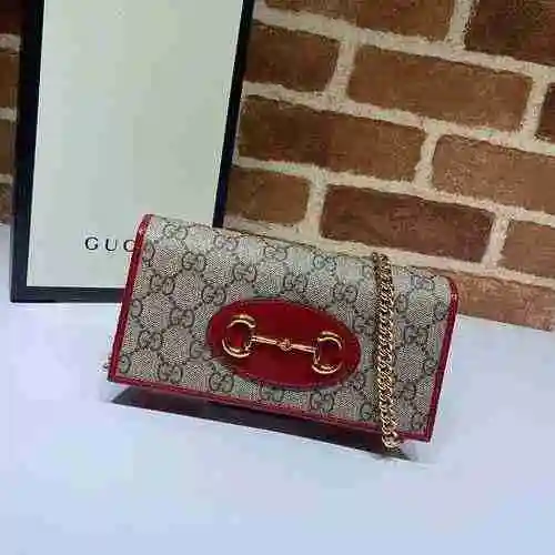 Bolso con cadena GUCCI Gucci hecho de material de lona importado, bolsa de regalo con entrega de alt