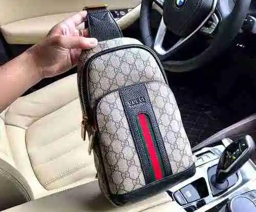 GUCCI Bolso de pecho para hombre Gucci hecho de material de lona importado, bolsa de regalo de entre