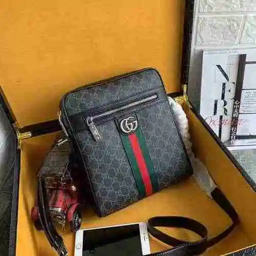 Bolso bandolera GUCCI Gucci para hombre hecho de material de lona importado, bolsa de regalo con ent