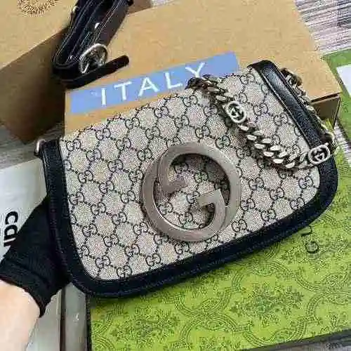 GUCCI Gucci Chain Bag adopta cuero original importado de primer nivel y una versión de réplica de al