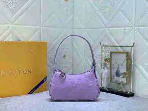 La bolsa para las axilas está hecha de piel de vaca original importada, con una bolsa de regalo de e