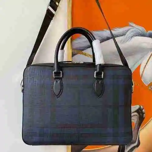 Maletín para hombre Burberry hecho de material de lona importado, bolsa de regalo con entrega de alt