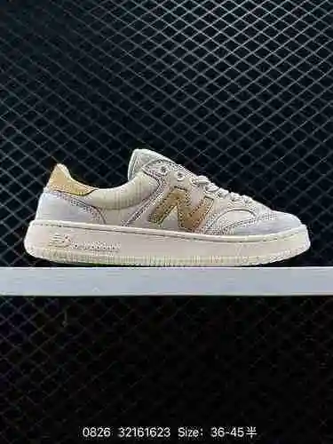 115 New Balance/New Bailun está hecho de gamuza correcta y paneles de malla transpirable, con una en