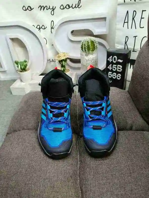 ,