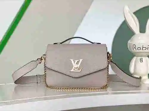 El bolso bandolera LV está hecho de cuero original importado de primer nivel y una versión réplica d