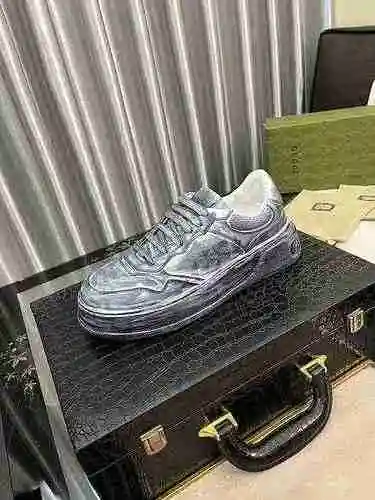 Código de calzado GUCCI para hombre: 0820D20 Talla: Mujer 35-39 (34/Mujer 40 personalizado) Hombre 3