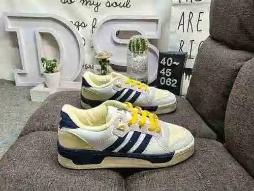 062DAdidas Forum 84 Low Low cut versatile trendy casual sneakers. Based on the appearance of vintage