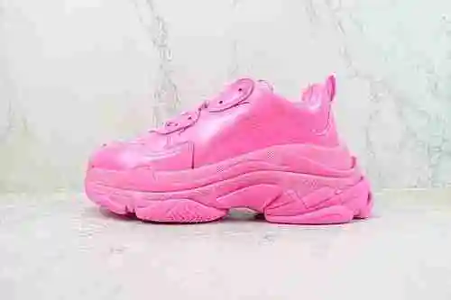 D00 | Soporte tienda i8 Balenciaga Balenciaga Triple S charol polvo L6
