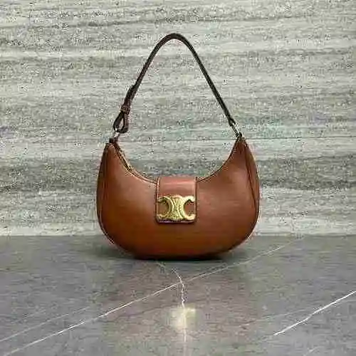 La bolsa para las axilas está hecha de piel de vaca original importada, con una bolsa de regalo de e
