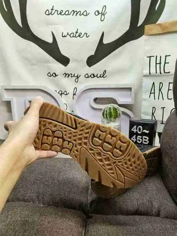 ,