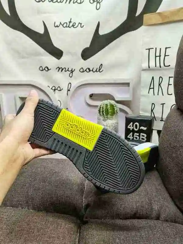 ,