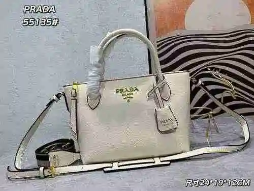 El bolso está hecho de piel de vaca original importada, con una bolsa de regalo de entrega de alta c