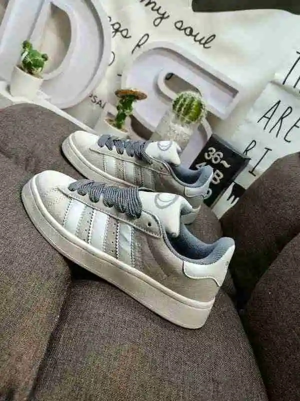 ,