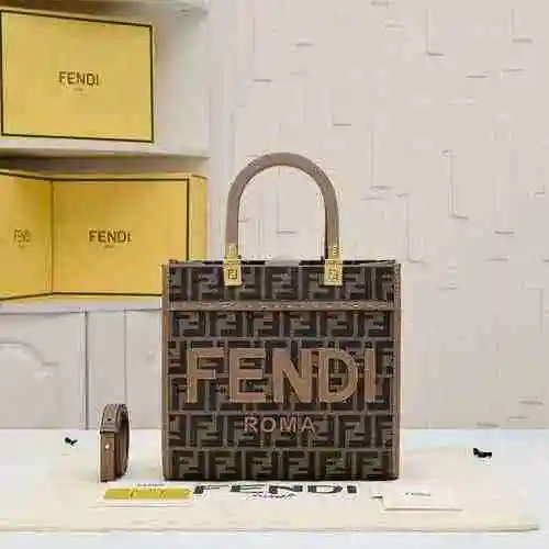 Bolso Fendi hecho de material de lona importado, bolsa de regalo de entrega de alta calidad, tamaño 
