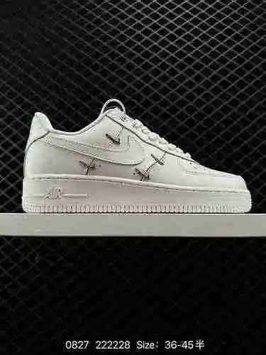 4 Nike Air Force Low Air Force One Low zapatillas deportivas informales y versátiles. El rendimiento