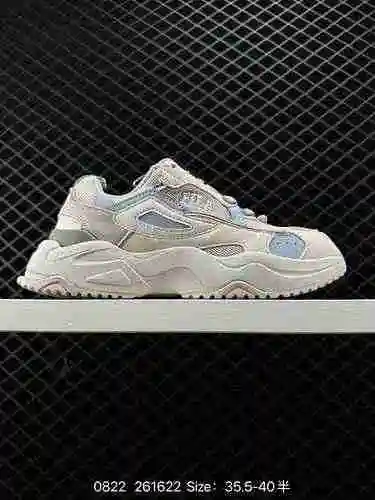 FILA FUSION, una marca deportiva clásica italiana con un siglo de historia, es un artículo popular e