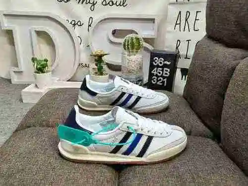 The 321D company grade AD Originals Jeans retro low top fashion board shoe doesn't look like the cur