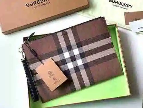 Bolso de mano Burberry para hombre hecho de material de lona importado, bolsa de regalo con entrega 